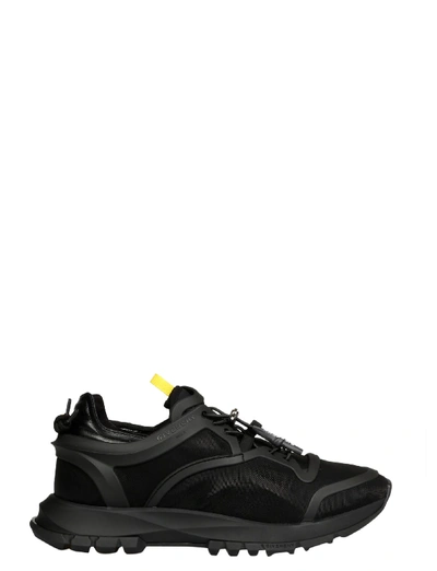 Shop Givenchy Spectre Runner Low Sneakers In Black