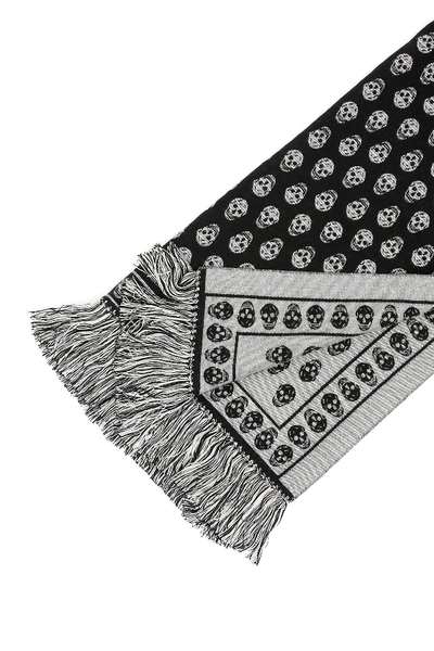 Shop Alexander Mcqueen Extra Large Skull Scarf In Black Ivory