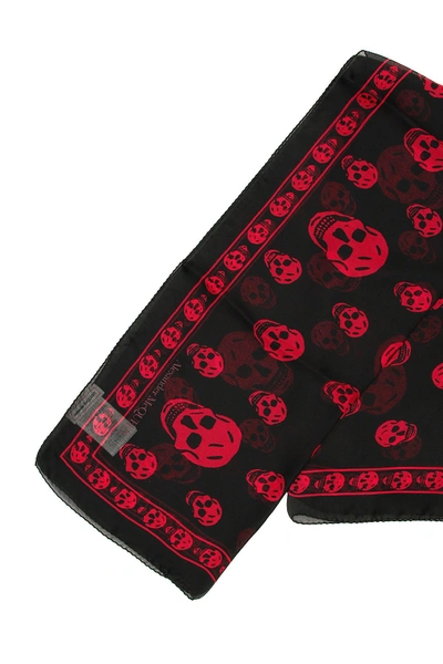 Shop Alexander Mcqueen Silk Skull Scarf In Black Fuxia