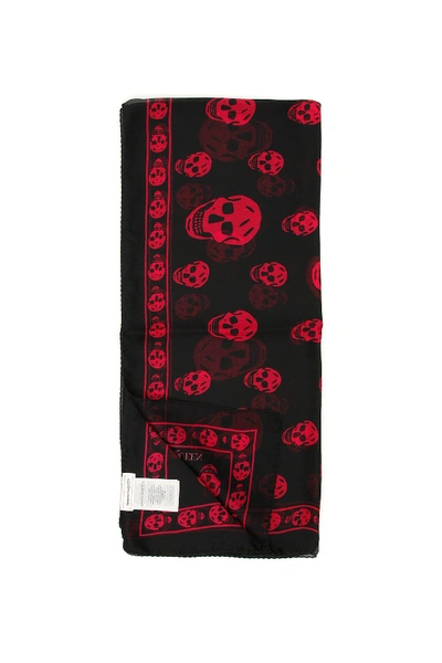 Shop Alexander Mcqueen Silk Skull Scarf In Black Fuxia