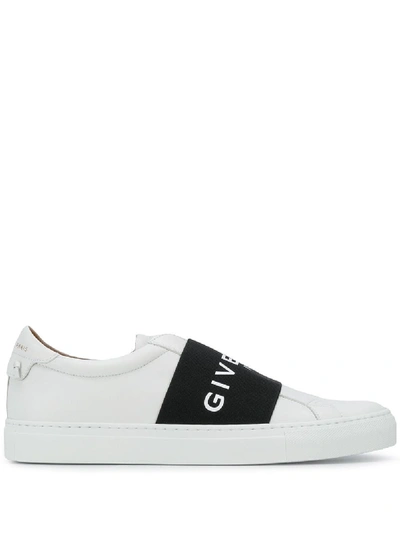 Shop Givenchy Sneakers In Nero