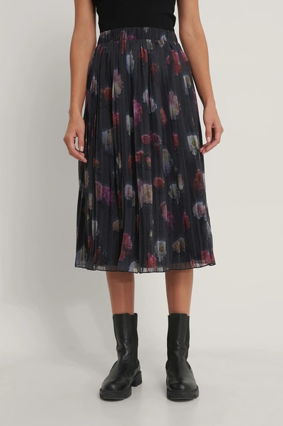 Shop Na-kd Pleated Flower Printed Chiffon Skirt - Multicolor In Black