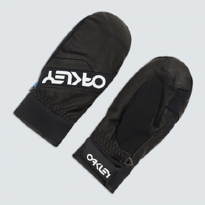 Shop Oakley Factory Winter Mittens 2.0 In Black