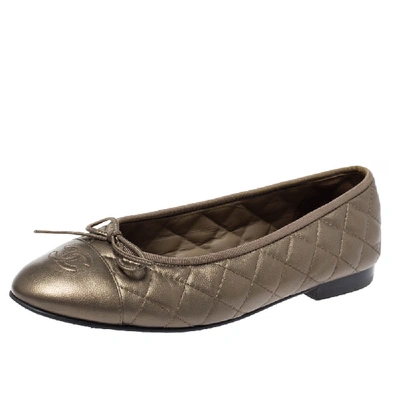 Chanel Shoe Size 39.5 Gunmetal Brown Leather Cap Toe Logo ballet