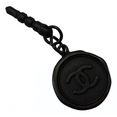Pre-owned Chanel Black Horn Phone Charms