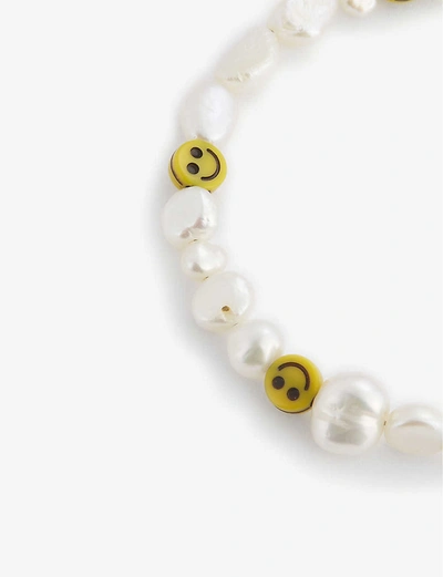 Shop Wald Berlin Smiley Dude Smiley Dude Pearl And Glass Bracelet In White+pearl+%26+yellow