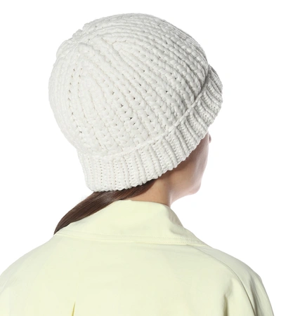 Shop The Row Ayfer Cashmere Beanie In White