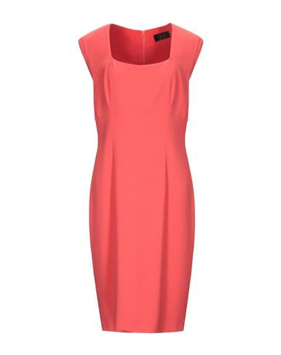 Shop Clips Knee-length Dresses In Red