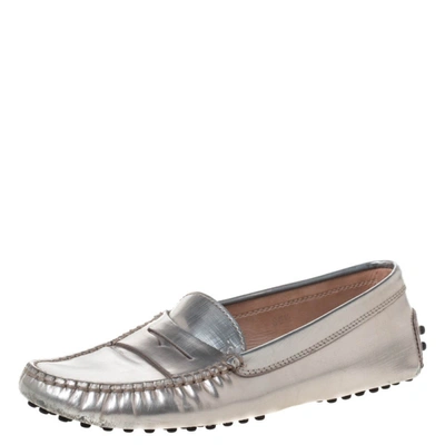Pre-owned Tod's Metallic Silver Leather Penny Loafers Size 35.5
