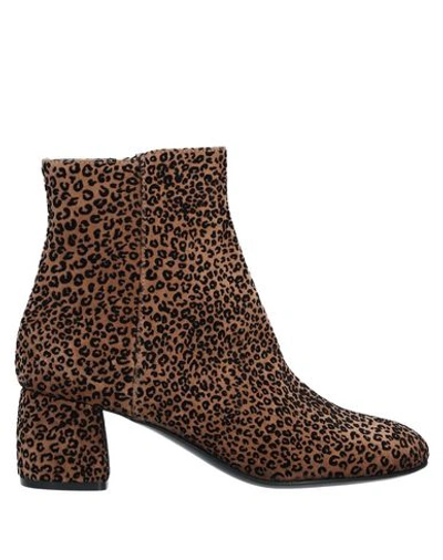 Agl Attilio Giusti Leombruni Leopard Print Leather Block Heel