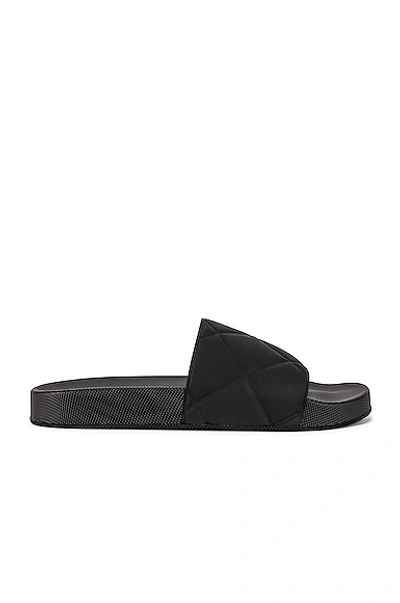 Shop Bottega Veneta The Slider In Black