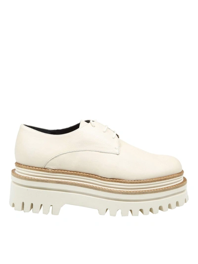 Shop Paloma Barceló Kusa Derby Shoes In Milk Color In White