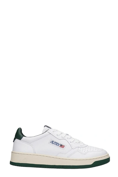 Shop Autry 01 Sneakers In White Leather
