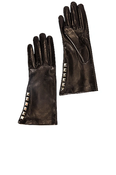 Shop Valentino Vlogo Gloves In Nero