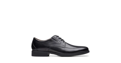 Clarks Whiddon Cap In Black Leather In Black