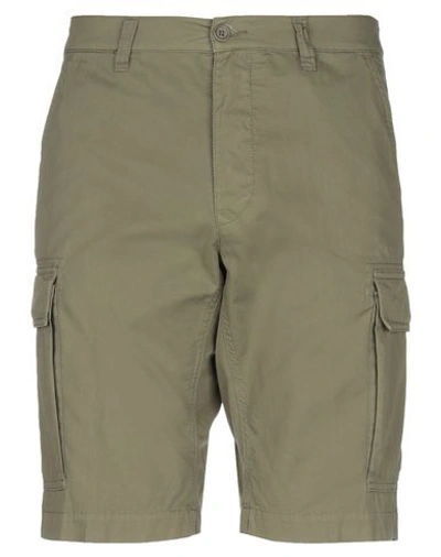 Shop Aspesi Man Shorts & Bermuda Shorts Green Size 36 Cotton