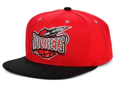 Shop Mitchell & Ness Men's Houston Rockets Hardwood Classic Reload Snapback Cap In Red/black