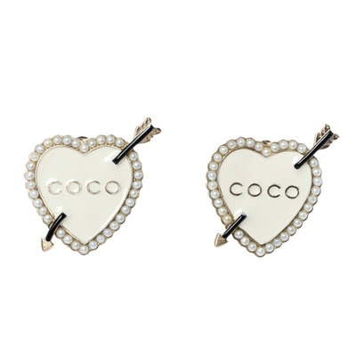 Pre-owned Chanel Coco Faux Pearl Enamel Gold Tone Clip On Earrings