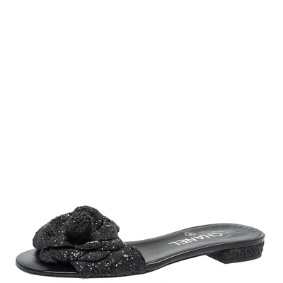 Pre-owned Chanel Black Coarse Glitter Fabric Camellia Embellished Cc Flat Slides Size 36