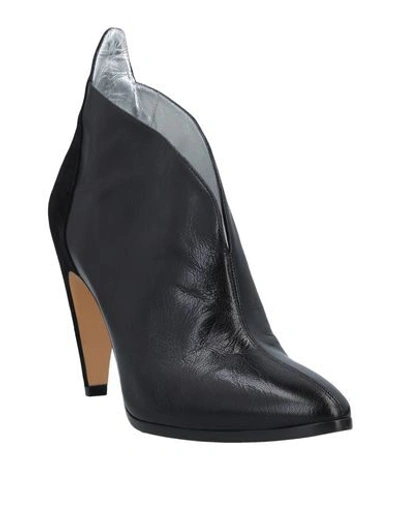 Givenchy Solid Color Ankle Boot With Heel In Black
