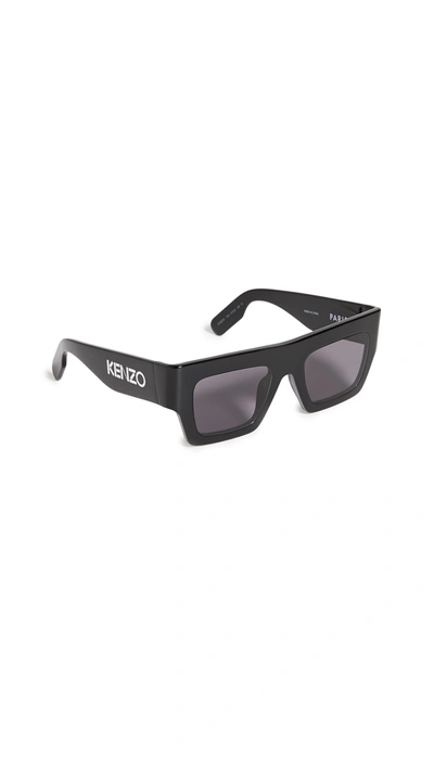 Shop Kenzo Rectangular Sunglasses In Shiny Black/smoke