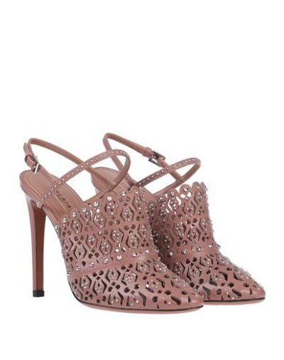 Shop Alaïa Pump In Pastel Pink