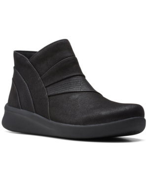 clarks cloudsteppers black
