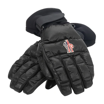 Shop Moncler Logo Gloves In Black