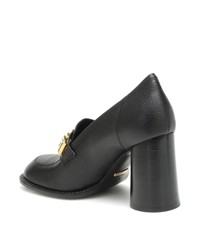 Shop Gucci Sylvie Chain-trimmed Leather Pumps In Black