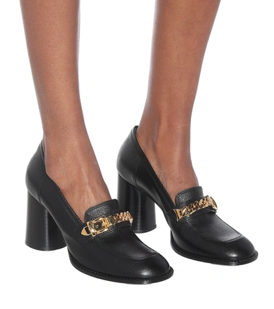 Shop Gucci Sylvie Chain-trimmed Leather Pumps In Black