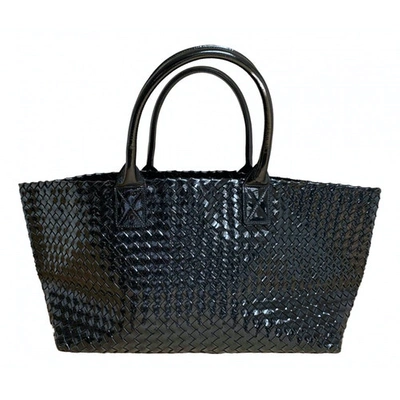Pre-owned Bottega Veneta Cabat Black Patent Leather Handbag