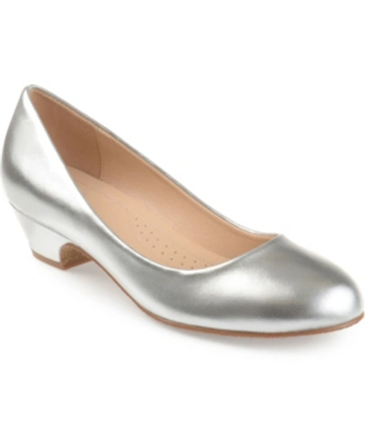 Journee Collection Collection Women's Comfort Saar Pump In Silver