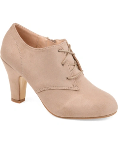 Journee Collection Womens Leona Inside Zip Block Heel Booties In Taupe