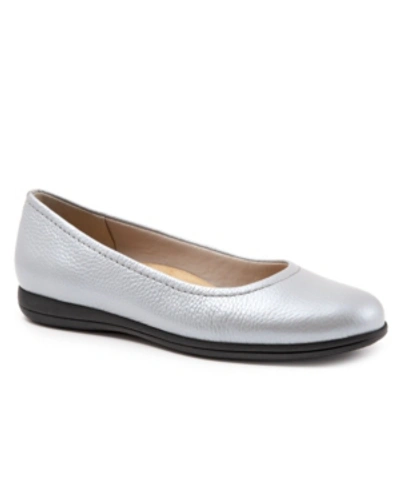 Shop Trotters Darcey Flat Women's Shoes In Gray