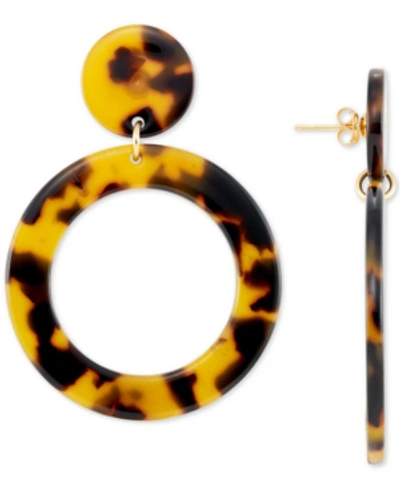 Shop Simone I. Smith Tortoise Shell-look Lucite Drop Hoop Earrings In 18k Gold-plated Sterling Silver In Brown