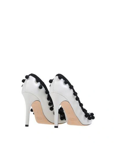 Shop Marc Jacobs Pump In White