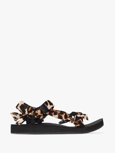 Shop Arizona Love 'trekky' Sandalen Mit Leo-print In Schwarz