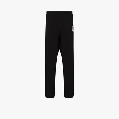 Shop Moncler Genius '2  1952 Undefeated' Jogginghose In Schwarz