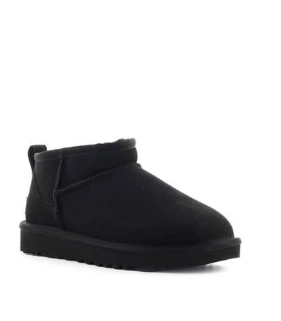 Ugg Round-headed Flat-bottomed Short Boots In Black