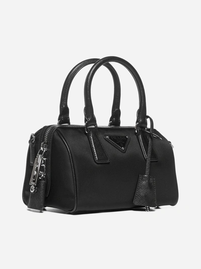 Shop Prada Borsa Re-edition 2005 In Nylon E Pelle Saffiano