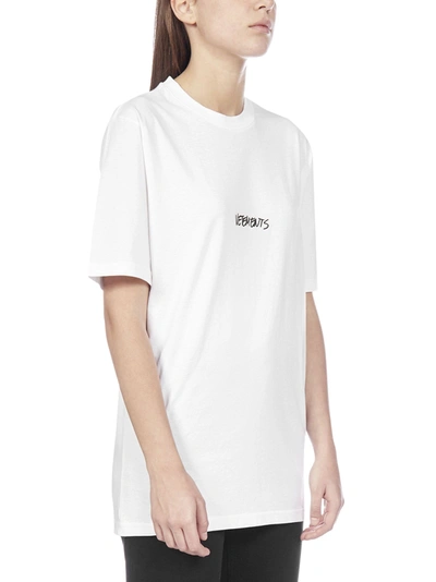 Shop Vetements T-shirt Oversize In Cotone Con Logo