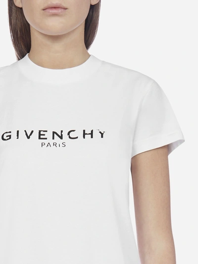 Shop Givenchy T-shirt In Cotone Con Logo In White