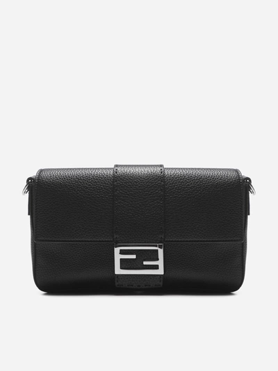 Shop Fendi Borsa Baguette In Pelle