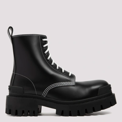 Shop Balenciaga Strike 20mm Boots In Black/whiteq