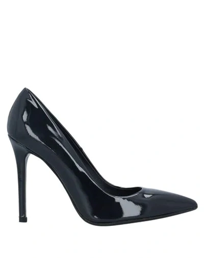 Shop Chantal Pump In Dark Blue