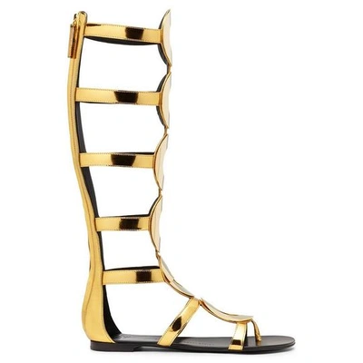 Giuseppe Zanotti - Gold Patent Leather Sandal With Accessory Rylee