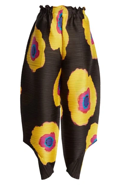 Issey Miyake Bloom Floral Print Pleated Pants In Black | ModeSens