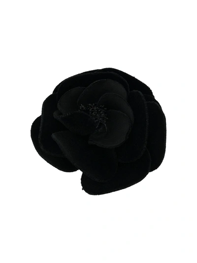 Pre-owned Chanel Camélia Brooch In Black