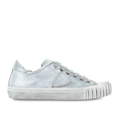 Shop Philippe Model Low-top Sneakers Gare In Silver