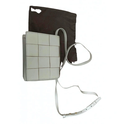 Pre-owned Bottega Veneta Cassette White Leather Handbag